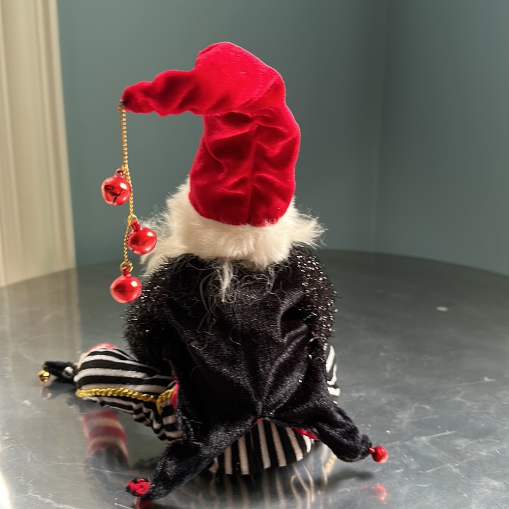 Mark roberts larger elf with horn! 🎄 Christmas elf piece in excellent shape. - Picture 3 of 6